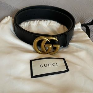Authentic black Gucci Belt with dust bag